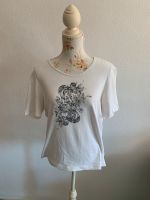 Weißes Shirt mit grauem Print, Gerry Weber, Gr. 42 Kr. München - Großhelfendorf Vorschau