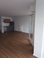 geräumige, neu renovierte 1 Raum Wohnung mit EBK in Leipzig/Großzschocher zu vermieten Leipzig - Knautkleeberg-Knauthain Vorschau