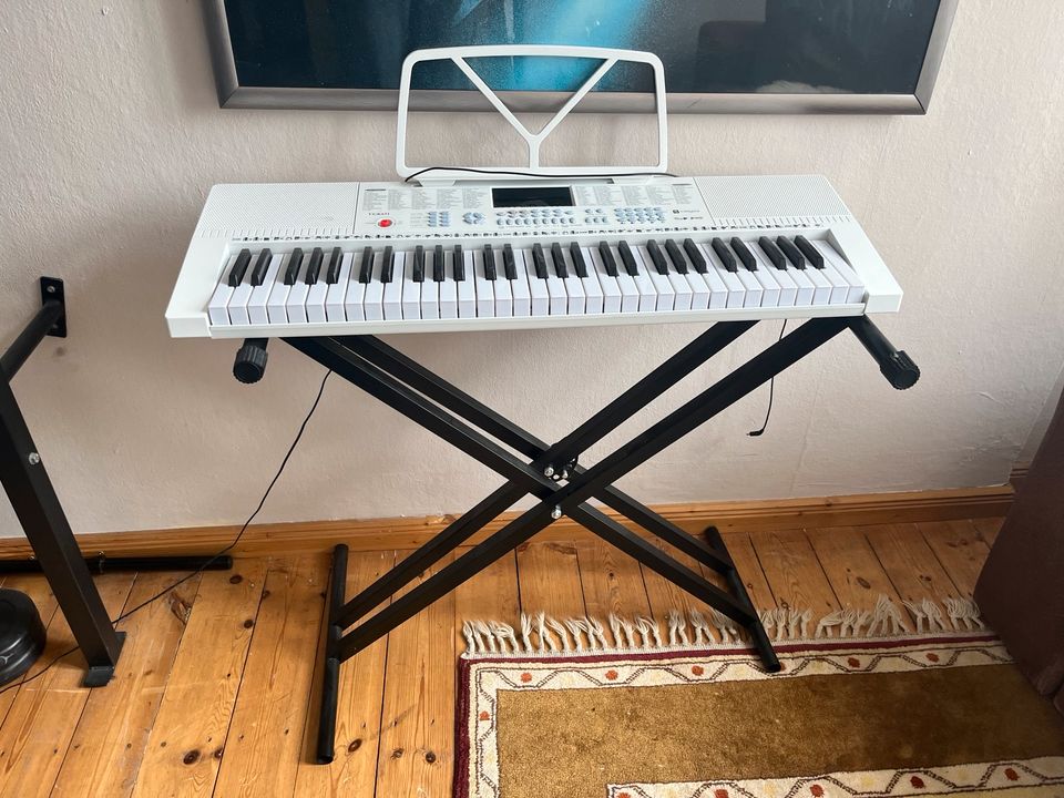 Musik Keyboard/ Elektroklavier in Berlin
