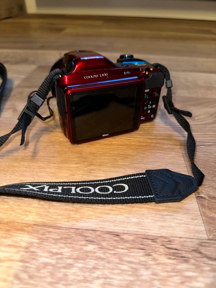 Nikon CoolPix L830 Neuwertig Rot in Worbis