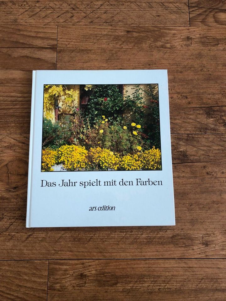 Buch Das Jahr spielt mit den Farben, Fotobuch mit Gedichten, Lyri in Neuss