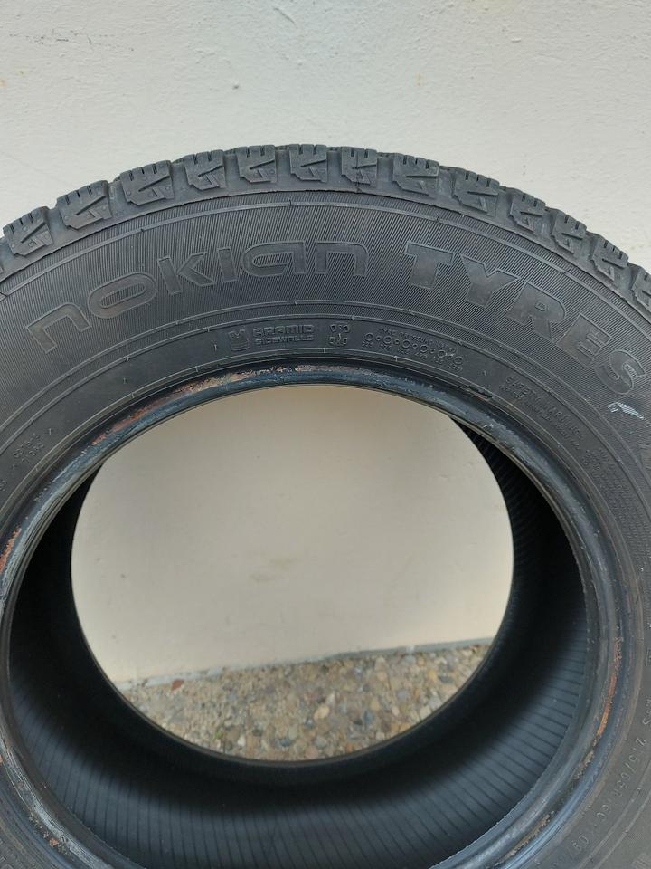1x Winterreifen NOKIAN SnowProof 215/65 R16 C 6mm DOT 0924 in Wiggensbach