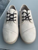 NEU Sneaker Toms Lederschuhe Schnürschuhe creme Größe 42 Nordrhein-Westfalen - Grevenbroich Vorschau