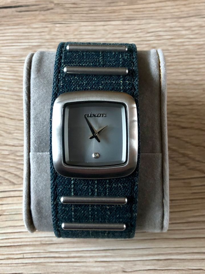 Nixon Damen Uhr Armbanduhr sonder Edition in Morbach