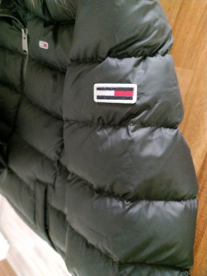 Winterjacke ( Daunenjacke)gr.S Tommy Hilfiger in Rieste