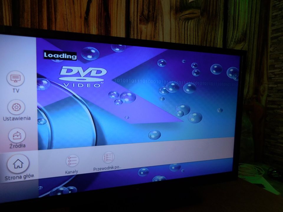 Fernseher 24 Zol mit DVD-Video in Extertal