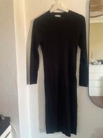Schwarzes Strickkleid mit langen Ärmeln Berlin - Pankow Vorschau