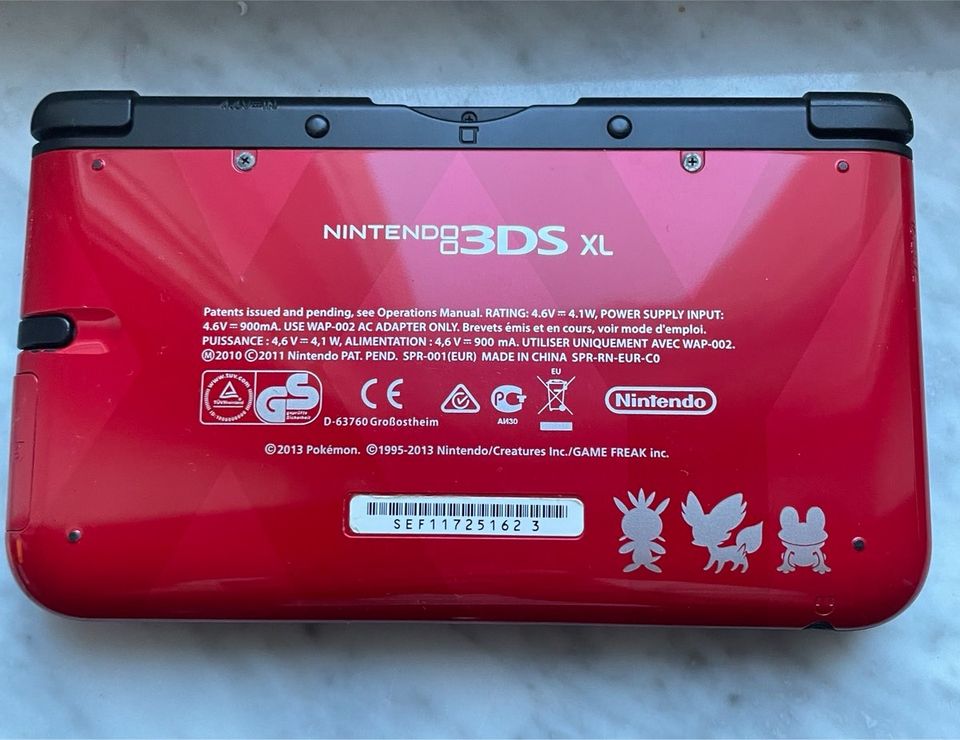 NINTENDO 3DS XL SONDEREDITION POKÉMON XY + Spiele in Berlin