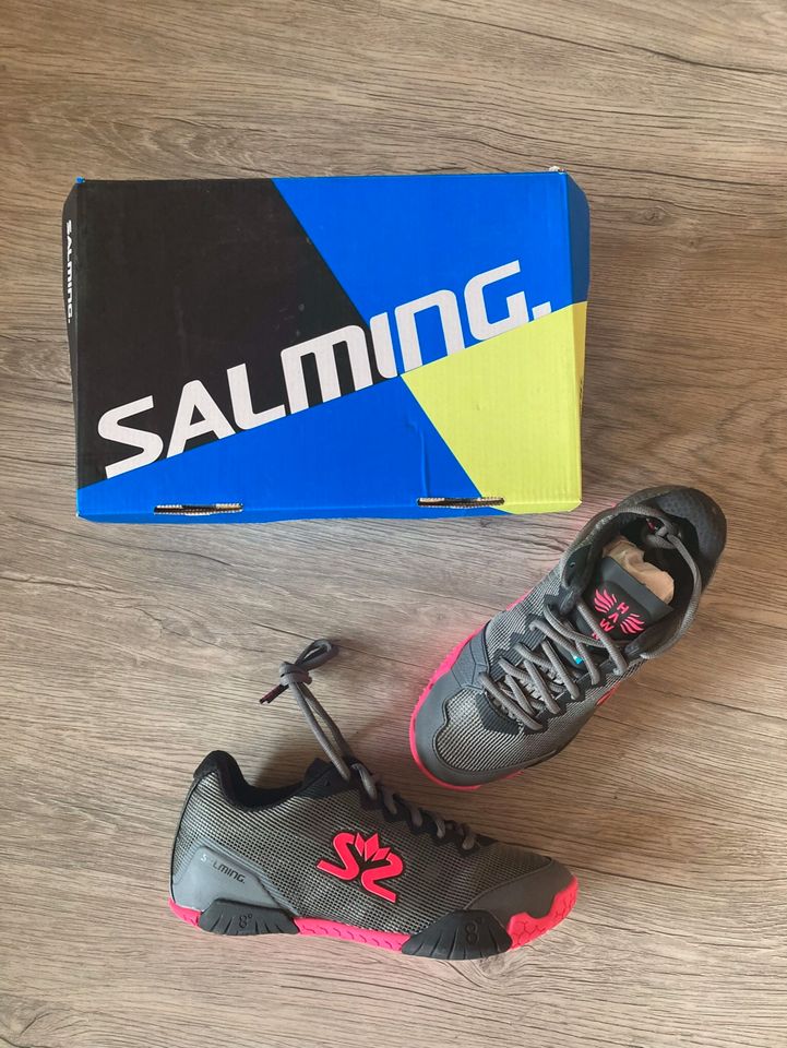 SALMING Hawk Shoe Woman Handball grau / pink Größe 38 2/3 NEU in Bürstadt