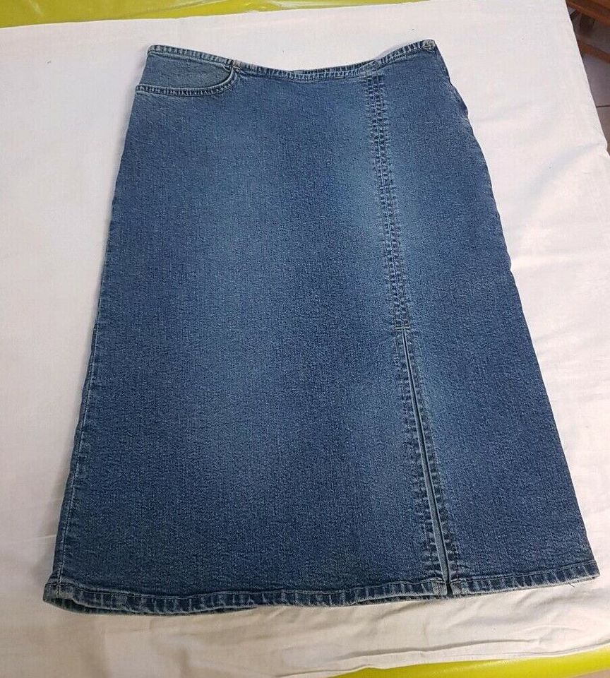 2 Damen Jeansröcke für je 12€ in Herzlake