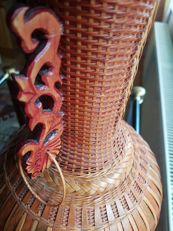 Asiatische Vase für Blumen. Ca. 33 cm hoch in Braunschweig