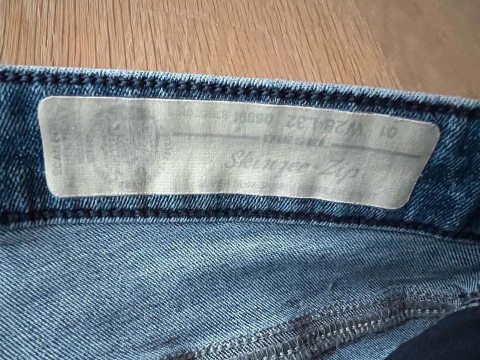 Diesel Jeans Gr 28 wie neu! in Naila