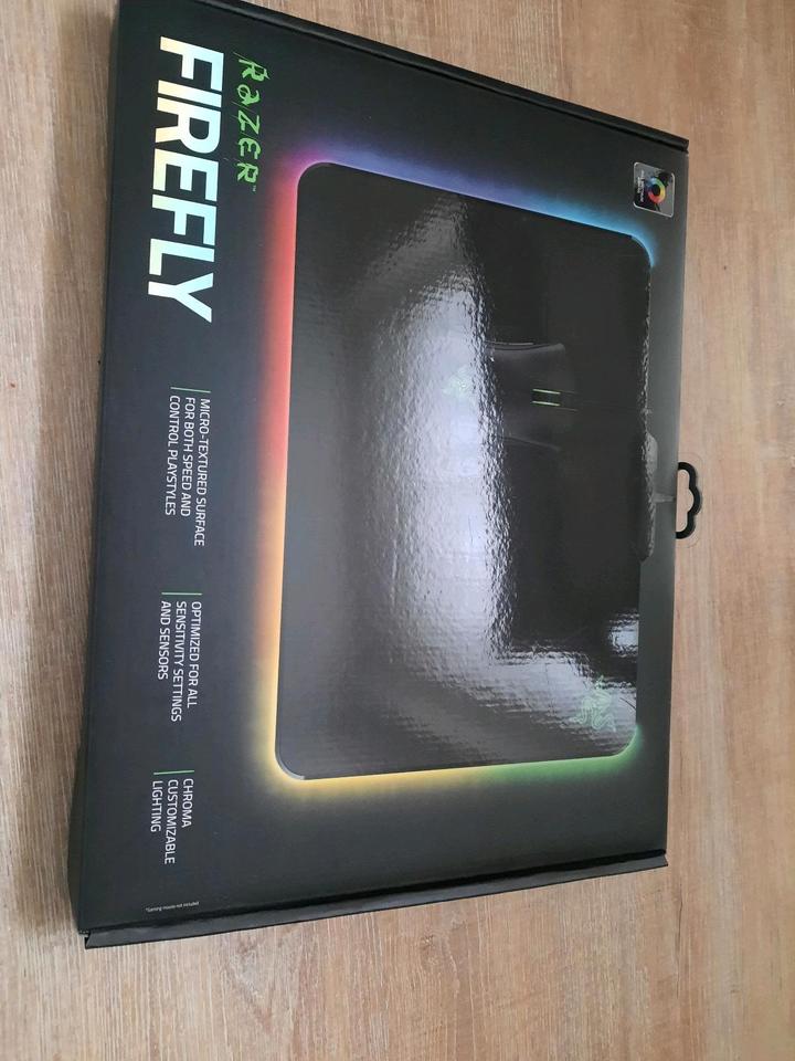 Razer Firefly Gaming Mauspad Mousepad in Remchingen