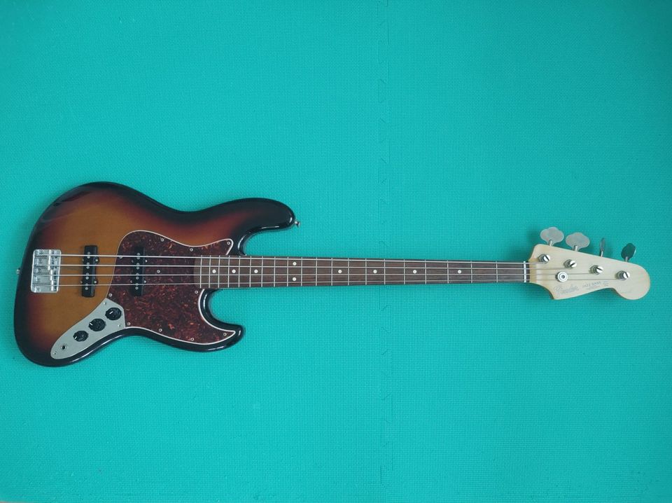 Fender Jazz Bass Japan Sunburst Super Zustand in Bestensee