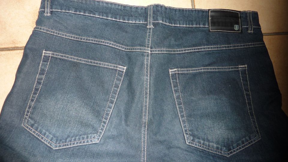 Tolle, blaue  Jeans Gr. 40/32 *** REWARD collection *** in Rheda-Wiedenbrück
