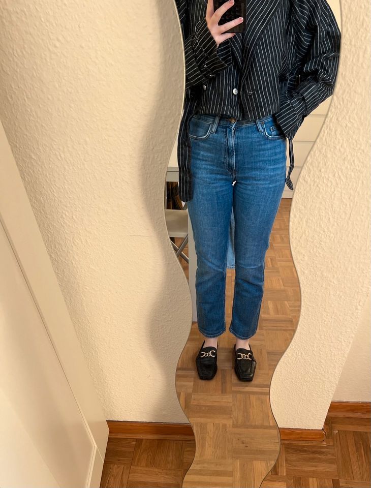 Cropped straight jeans in Frankfurt am Main