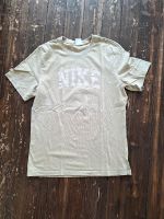 Nike T-Shirt beige Gr. L Nordrhein-Westfalen - Lübbecke  Vorschau