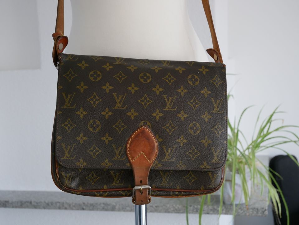 Original Louis Vuitton Cartouchiere Umhängetasche Crossbody bag in Hannover