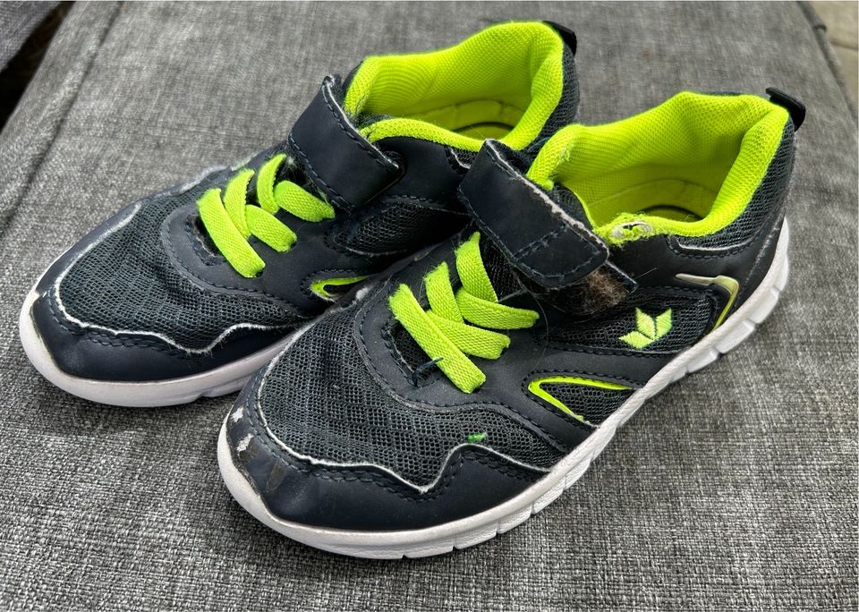 Turnschuhe Gr. 28 in Sachsen - Syrau | Gebrauchte Kinderschuhe Größe 28  kaufen | eBay Kleinanzeigen ist jetzt Kleinanzeigen