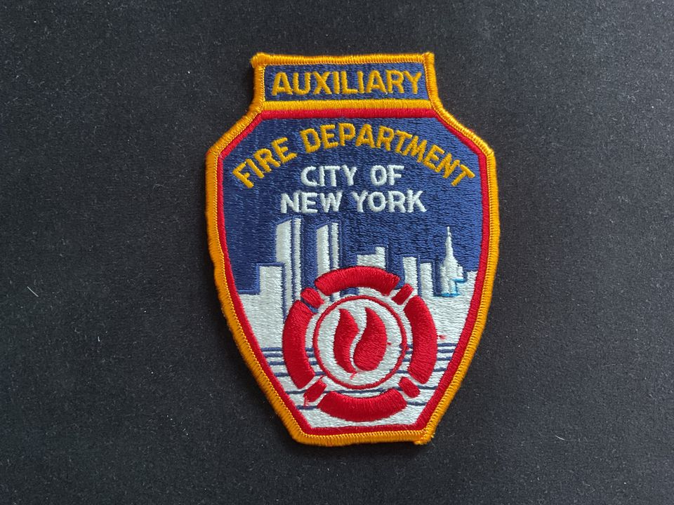 New York Feuerwehr Abzeichen Patch NYFD Firefighters Auxiliary in Kiel