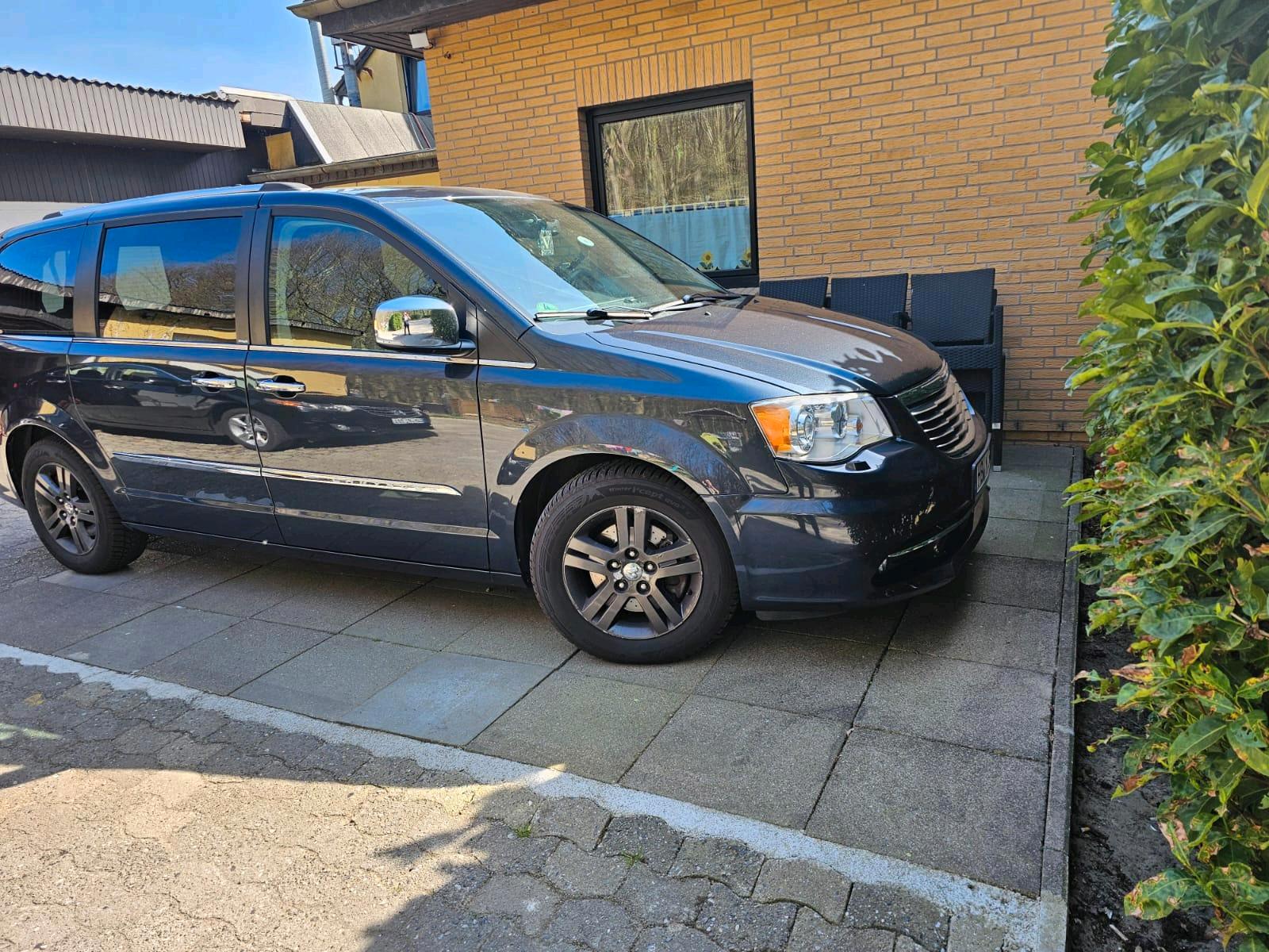 Abbildung des Autos Chrysler Town and Country