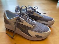 Nike Air Max Bolt in Größe 7,5 (EU 38,5) Kr. München - Kirchheim bei München Vorschau