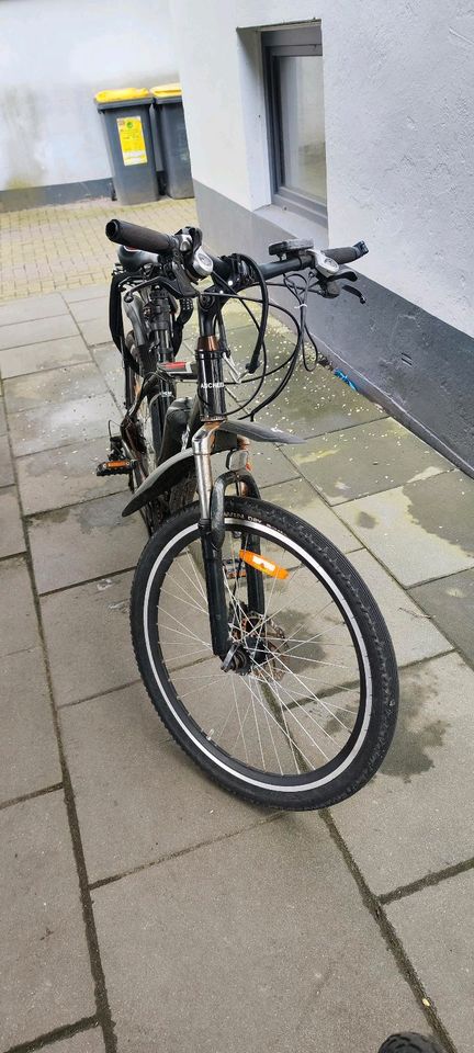 E-Bike MYATU 26 Zoll, E-Mountainbike mit 10.4AH Batterie, 21 Gang in Hamburg