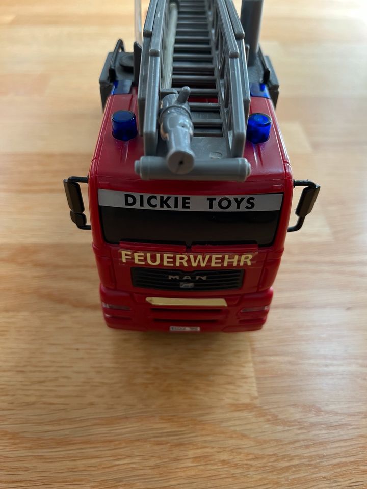 Dickie Toys Feuerwehr Leiterwagen in Solingen