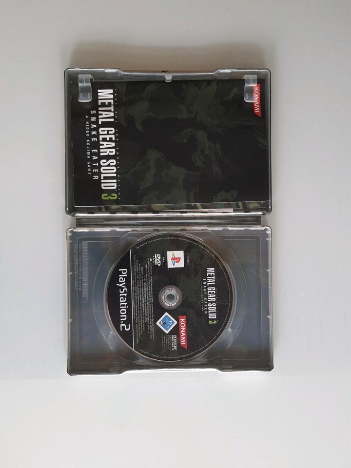 Ps2 Metal Gear Solid 3 in der metalbox in Mülheim (Mosel)