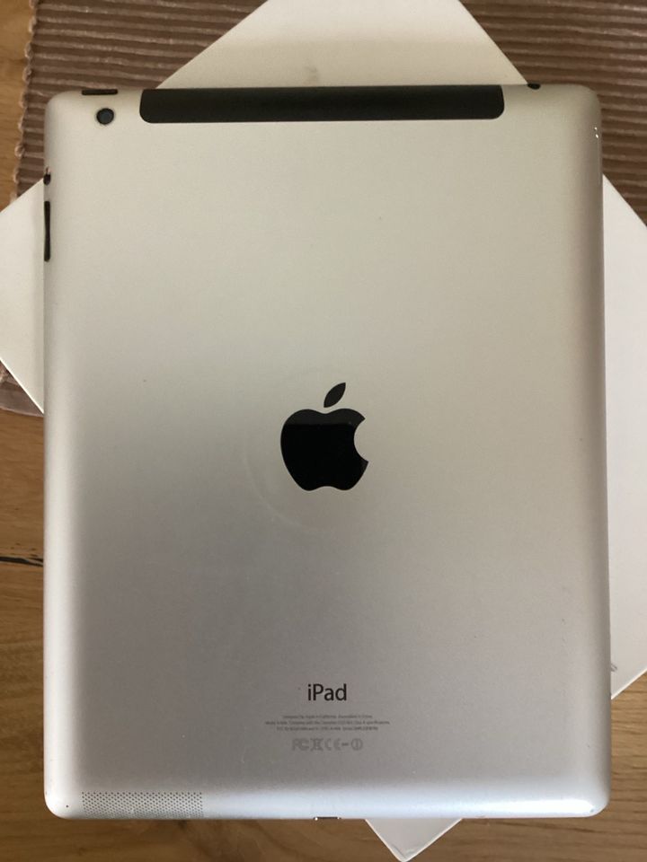 iPad 4, 16 GB Wifi/ Cellular in gutem Zustand in Potsdam