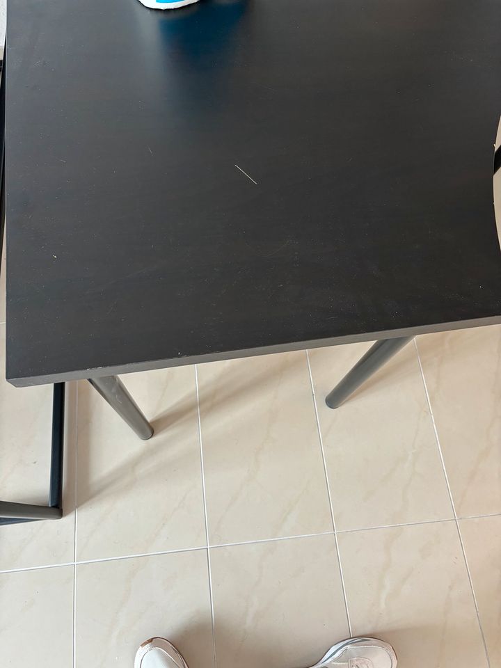 Schreibtisch/Bürotisch in Essen