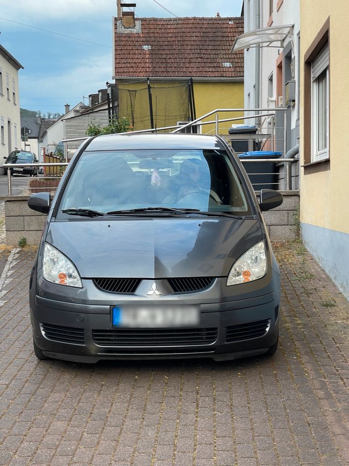 Mitsubishi Colt in einem guten Zustand in Trier