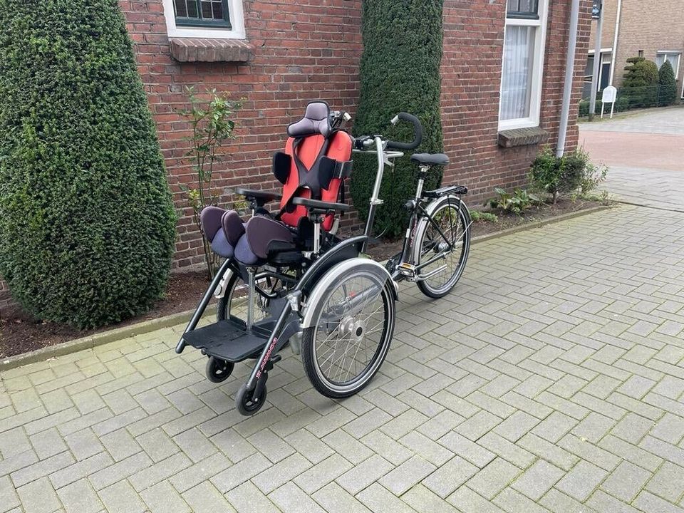Huka Duet Junior Rollstuhlfahrrad mit Unterstützung in Werkhausen