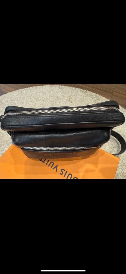 Original Louis Vuitton Herren Tasche LV Outdoor Messenger in Hamburg