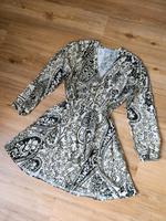 Neu mit Etikett Sommerkleid RESERVED 100% Viscose Hessen - Pfungstadt Vorschau
