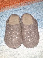 Crocs J2 Filz Hausschuhe 33/34 Schleswig-Holstein - Reinbek Vorschau