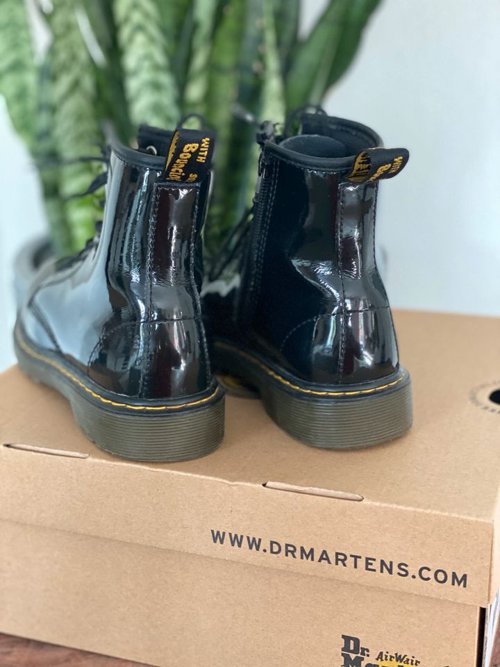 Dr. Martens Delany Lackschuh Gr. 36 -NEUw- in Erding