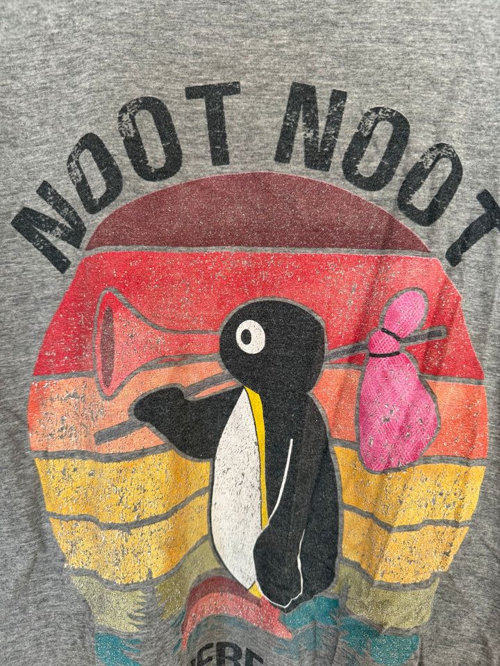T-Shirt mit Pinguindruck in Berlin