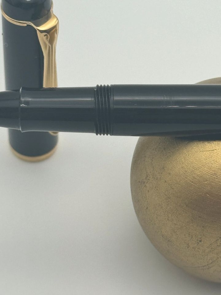 Pelikan R150 Rollerball - Schwarz Gold in Schauenburg