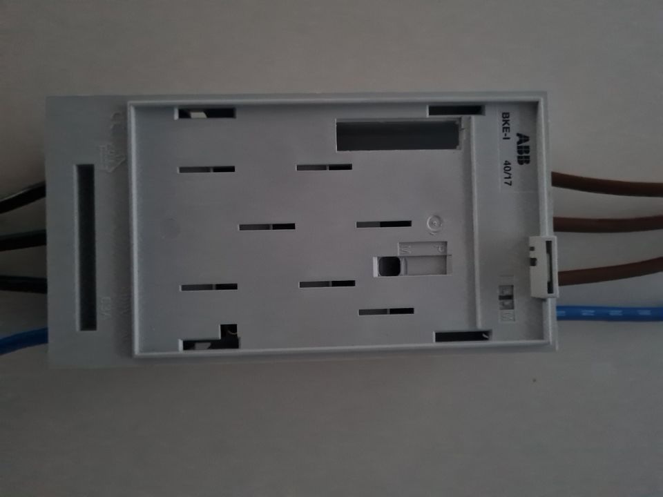 Ausrüstsatz BKE-I mit Zu- und Abgangsleitungen für elektronische in Balingen
