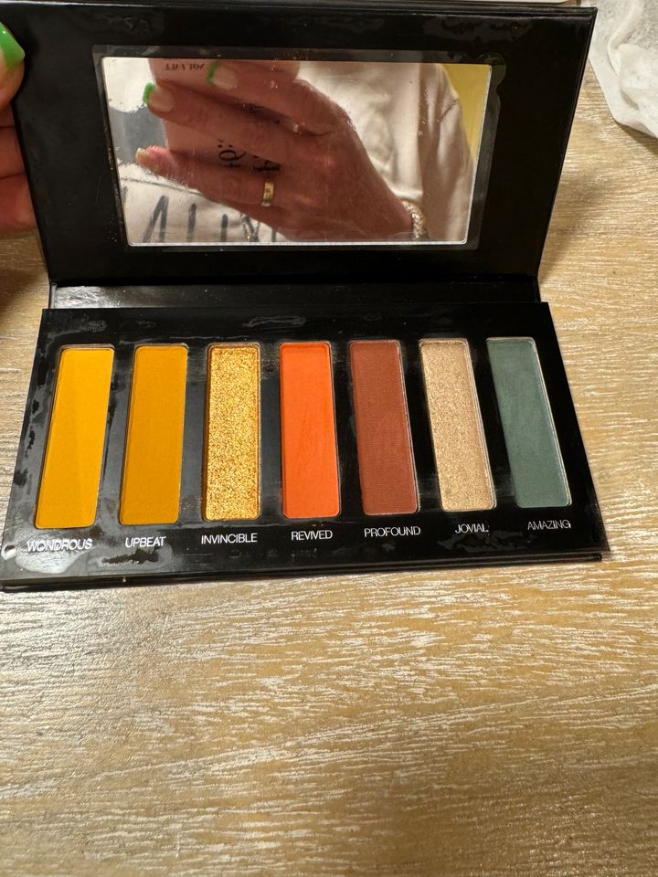 Younique Palette 8 in Herborn
