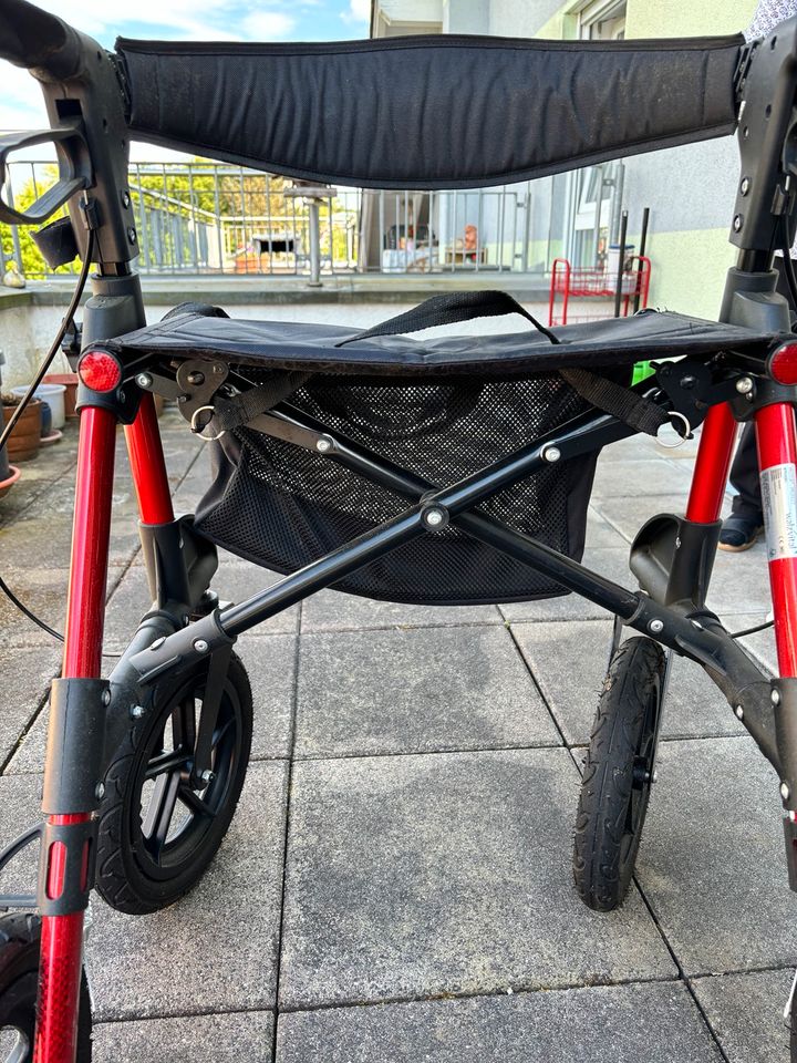 Rollator , komplett gewartet in Altenkirchen