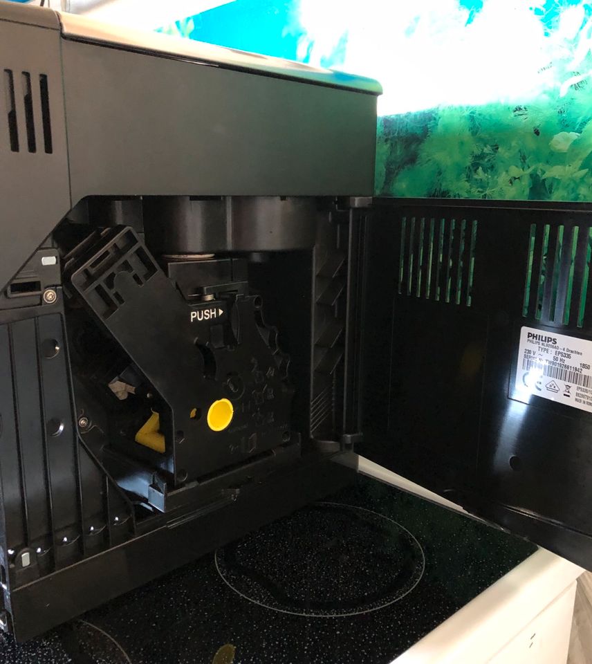Kaffeevollautomat Philips latte go EP5335 in Berlin