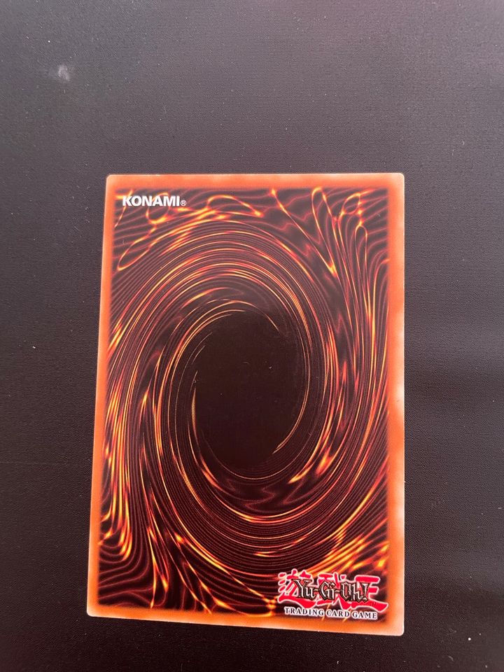 Yu-GiOh! Cyber Zwillings-Drache 1.Auflage Ultimate Rare in Berlin