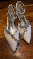 schicke Brautschuhe, exclusive mit Schmuck und Fesselriemchen, 44 Nordrhein-Westfalen - Mülheim (Ruhr) Vorschau