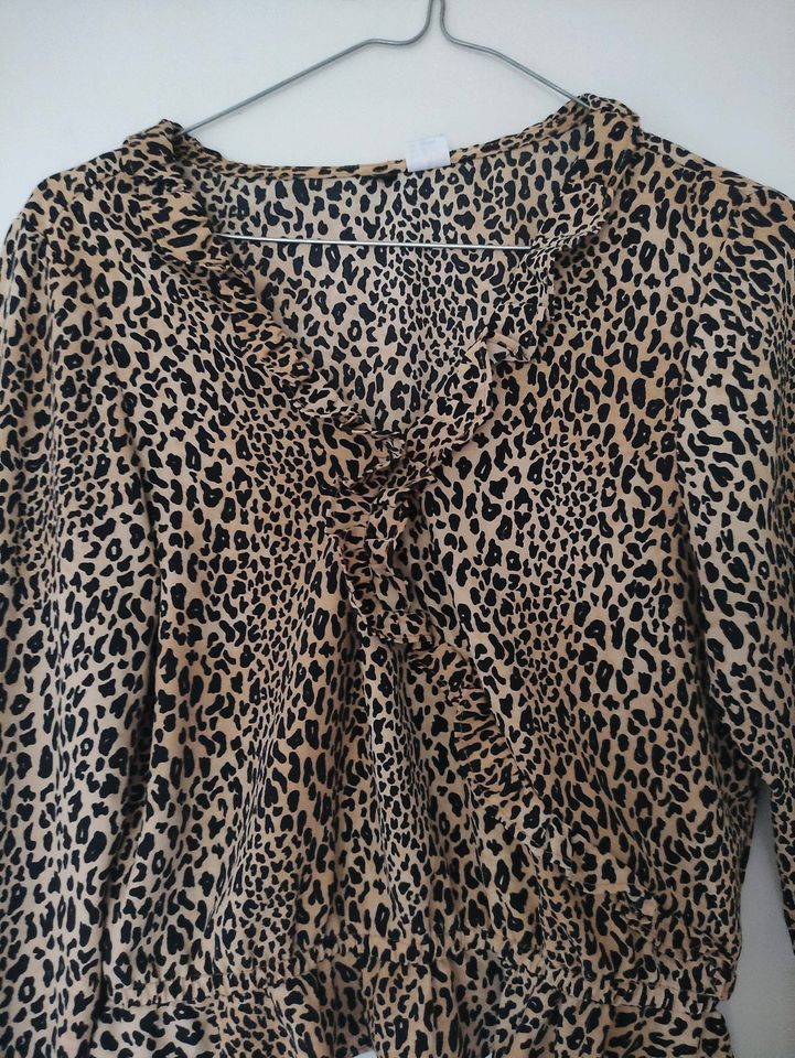 H&M Bluse Leopard Muster bunt schwarz, braun Größe 34/36 in Bischberg