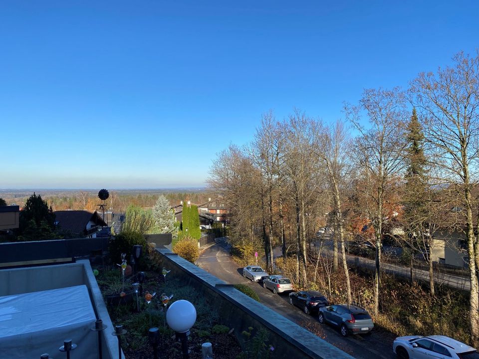 Barrierefreie 1,5 Zimmer-Wohnung in top Lage mit herrlichem Fernblick – plus TG + Extra Zimmer in Bad Feilnbach