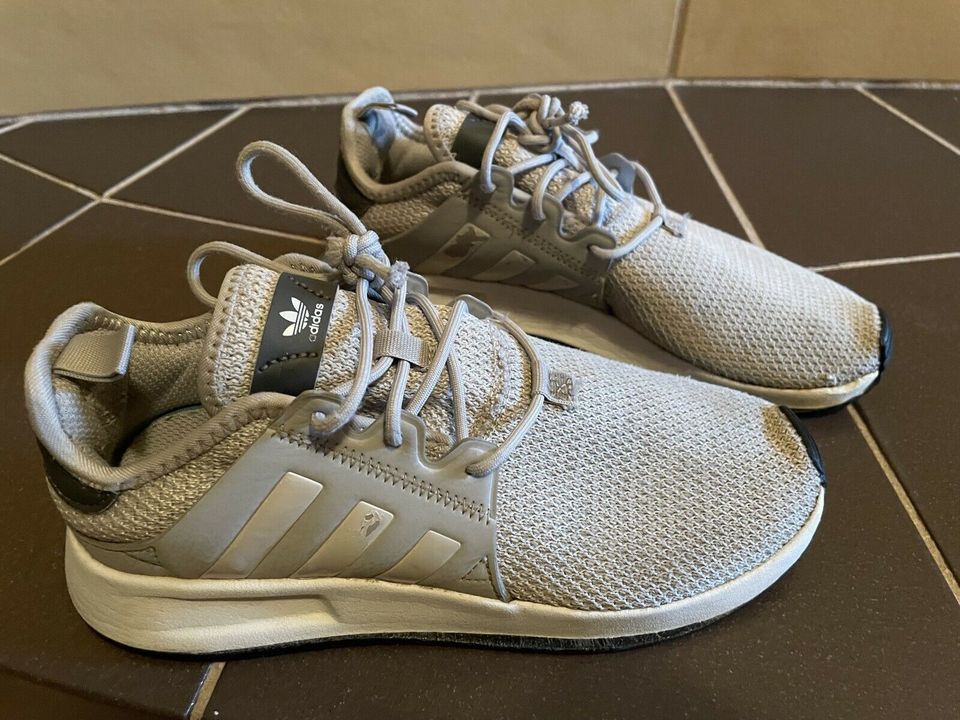 Adidas Sneaker / Turnschuhe Gr. 35 in Hankensbüttel