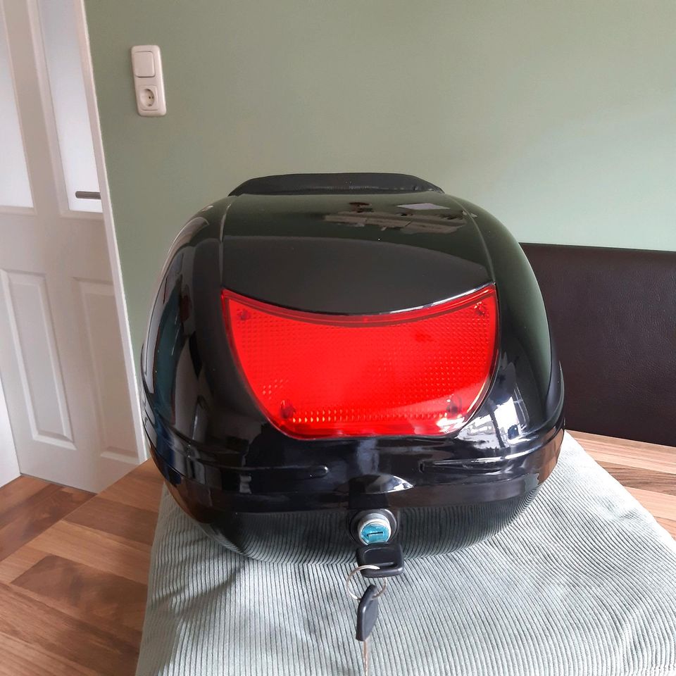 Koffer für Helm,  Top Case in Wilster