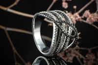 black & white Ring mit Diamanten Brillanten schwarz weiß Weigold Nordrhein-Westfalen - Wegberg Vorschau